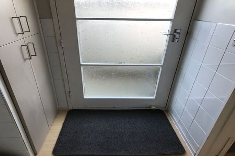 Photo of property in 2/14 Church Square, Addington, Christchurch, 8024