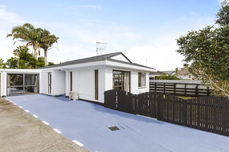 Photo of property in 2b Roys Road, Weymouth, Auckland, 2103