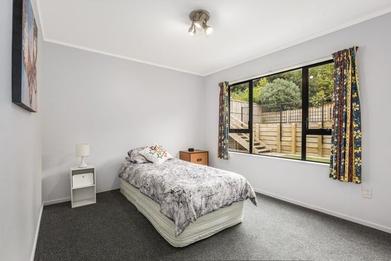 Photo of property in 14 Bowman Place, Whitby, Porirua, 5024