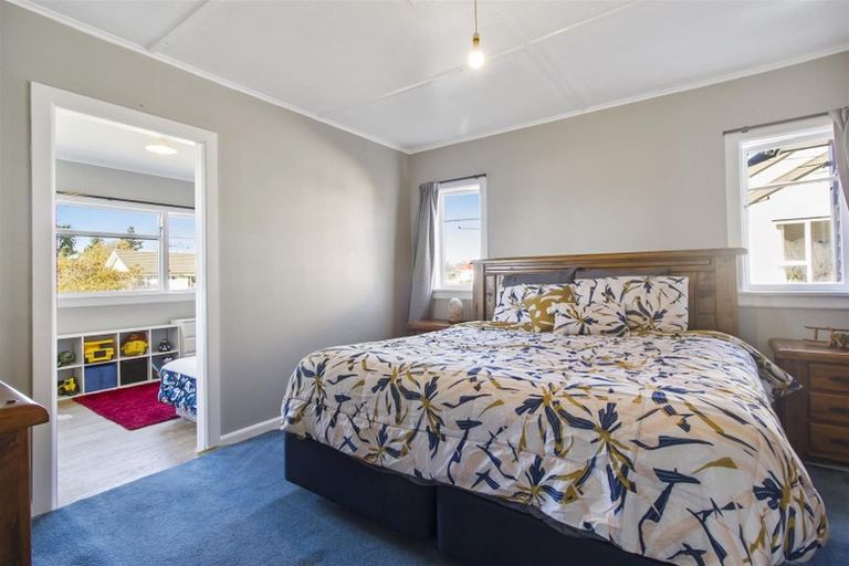 Photo of property in 14 Edward Street, Waimate, 7924