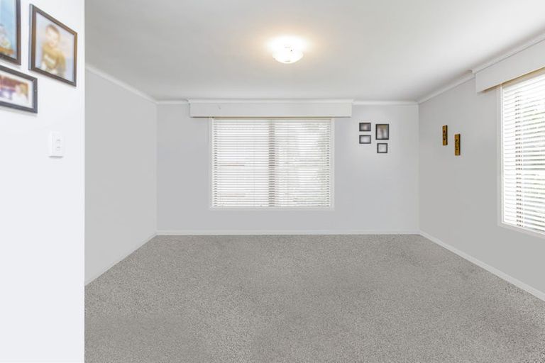 Photo of property in 2/5 Norfolk Place, Papatoetoe, Auckland, 2025