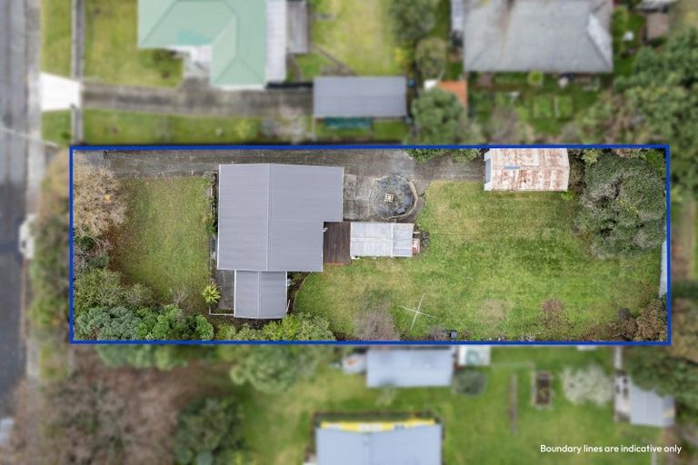Photo of property in 27 Manuka Street, Otaki Beach, Otaki, 5512