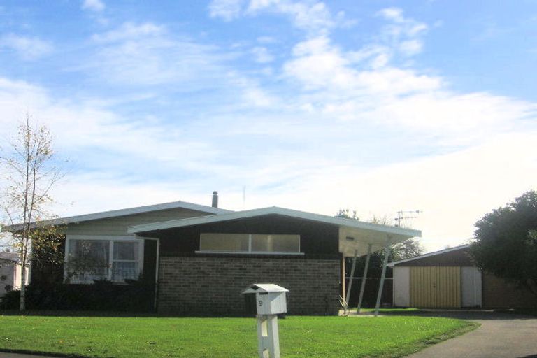 Photo of property in 9 Ajax Place, Highbury, Palmerston North, 4412