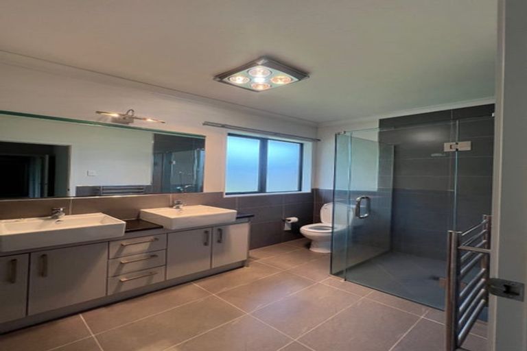 Photo of property in 70 Te Huia Drive, Flagstaff, Hamilton, 3210