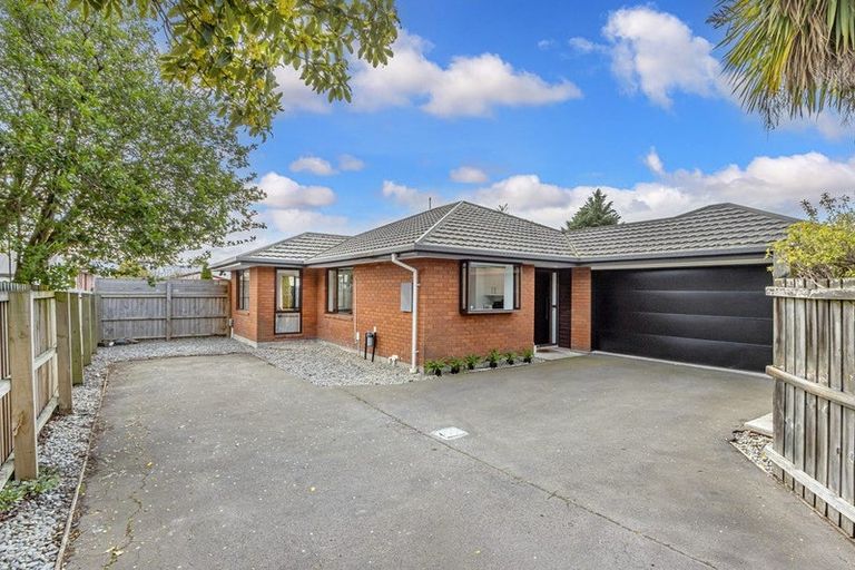 Photo of property in 2/71 Shirley Road, Shirley, Christchurch, 8013