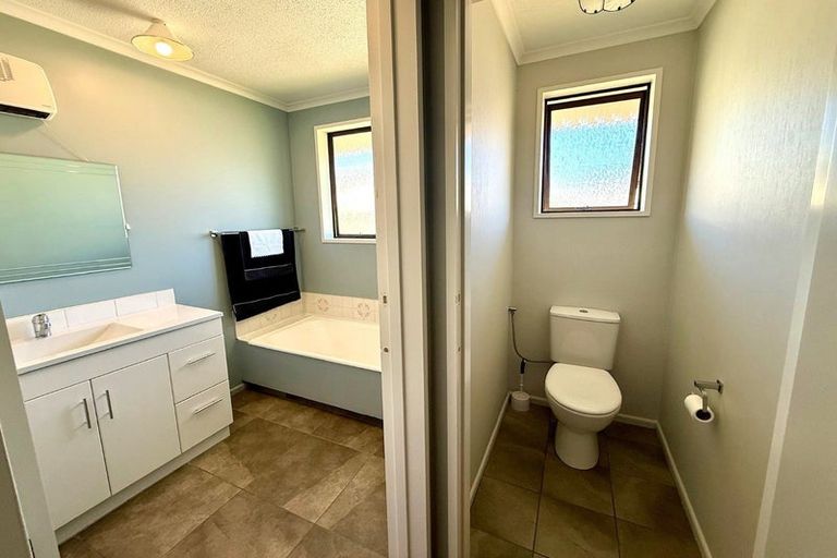 Photo of property in 124 Richard Pearse Drive, Temuka, 7920