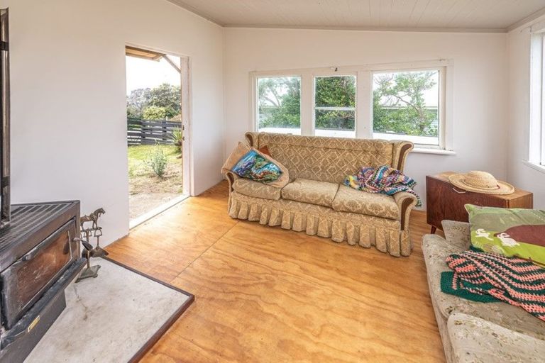 Photo of property in 157 Cornfoot Street, Castlecliff, Whanganui, 4501