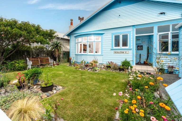 Photo of property in 26 Resolution Street, Lyall Bay, Wellington, 6022