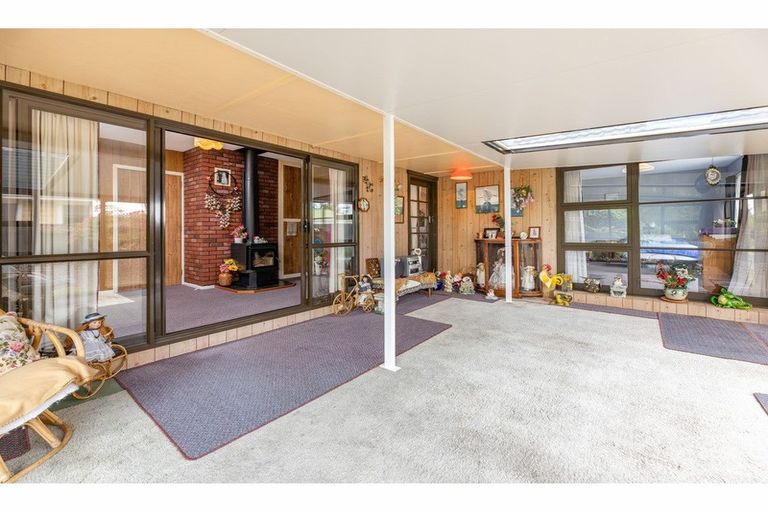 Photo of property in 64 Niven Street, Avondale, Christchurch, 8061