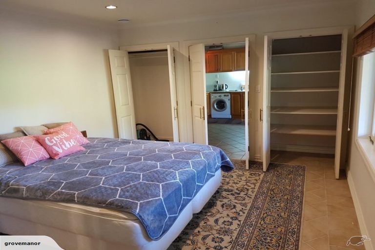 Photo of property in 8 Faith Grove, Greenhithe, Auckland, 0632