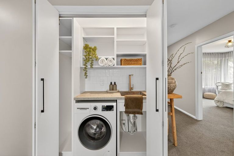 Photo of property in 15 Oakfield Street, Burnside, Christchurch, 8053