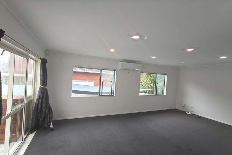 Photo of property in 16 Rotoiti Avenue, Pakuranga Heights, Auckland, 2010