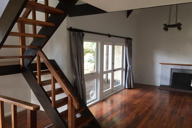 Photo of property in 112a Rosier Road, Glen Eden, Auckland, 0602