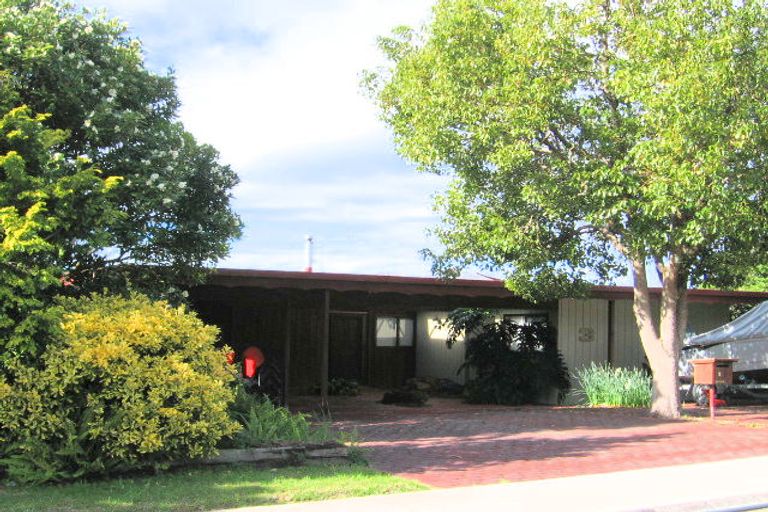 Photo of property in 3 Moana Terrace, Snells Beach, 0920