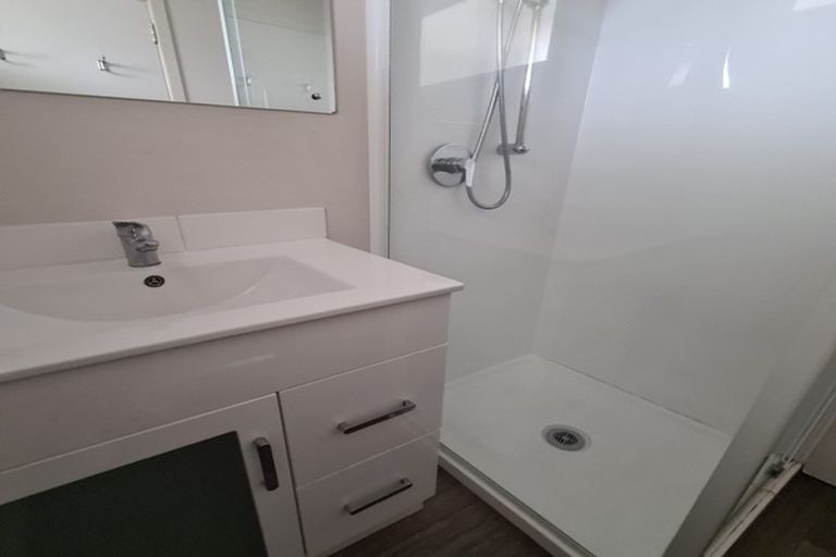 Photo of property in 2/7 Chapel Street, Papakura, 2110