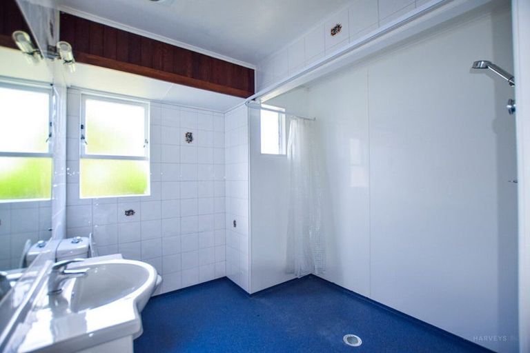 Photo of property in 67 Barrys Road, Glendene, Auckland, 0602