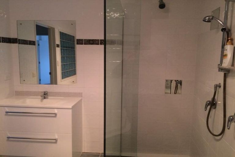 Photo of property in 15 Trevathan Lane, Wanaka, 9305