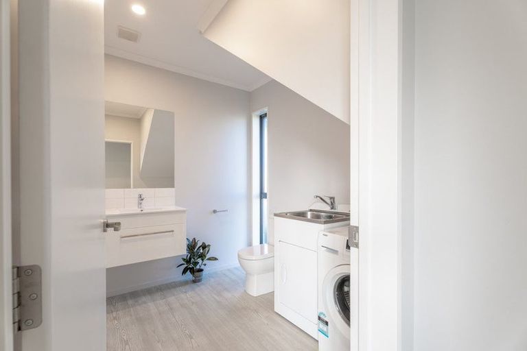 Photo of property in 20 George West Square West, Wigram, Christchurch, 8025