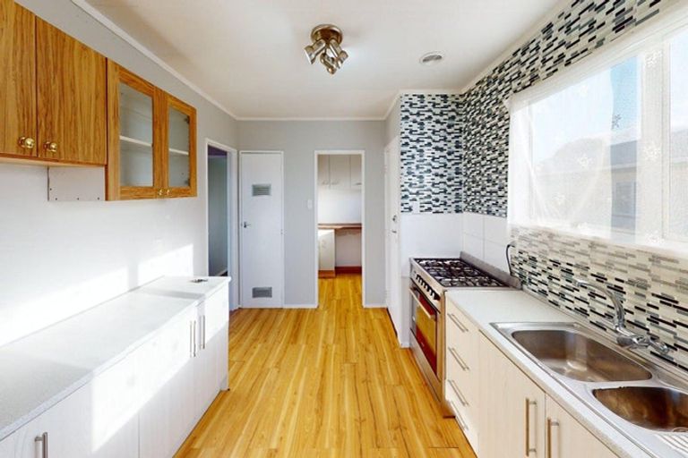 Photo of property in 17 Tainui Street, Castlecliff, Whanganui, 4501