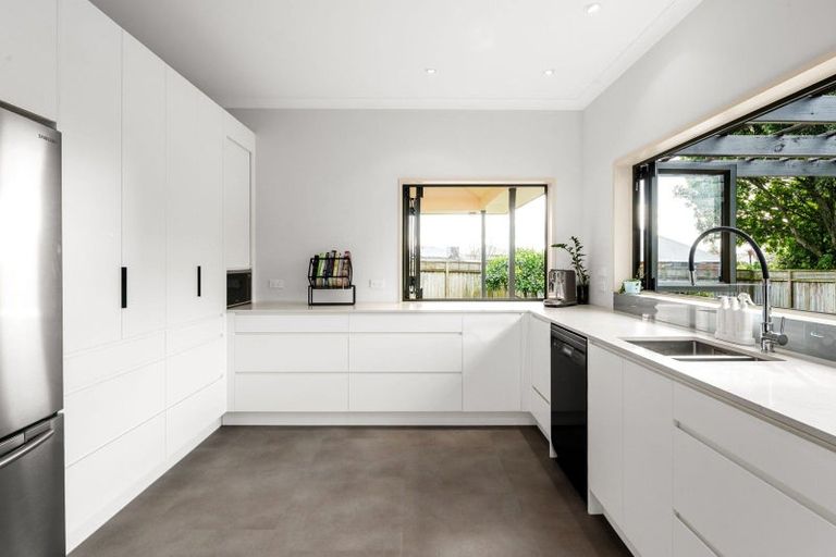 Photo of property in 51 Swayne Road, Cambridge, 3434