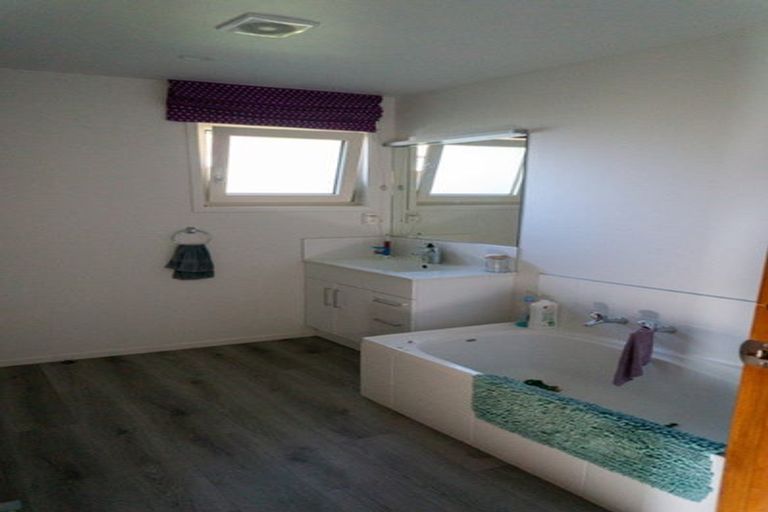 Photo of property in 22 Augusta Street, Redcliffs, Christchurch, 8081