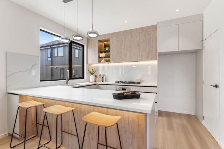 Photo of property in 1a Altair Place, Windsor Park, Auckland, 0632