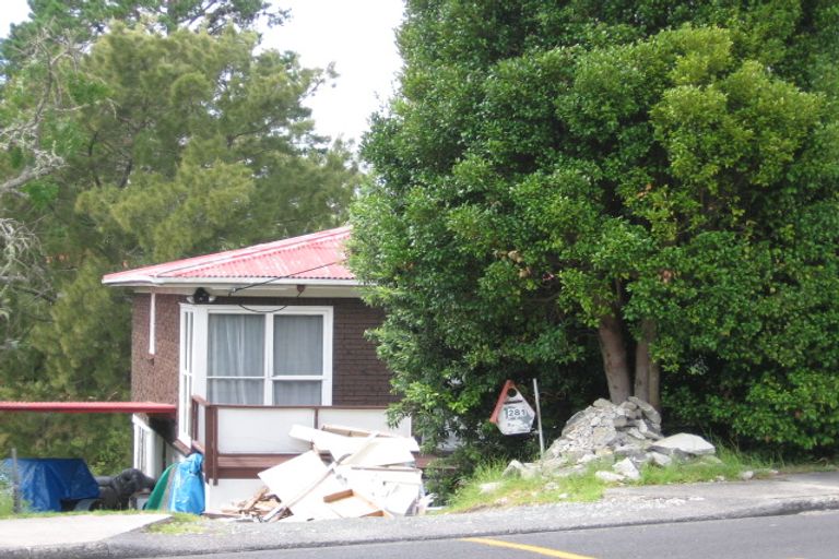 Photo of property in 281 Rangatira Road, Beach Haven, Auckland, 0626