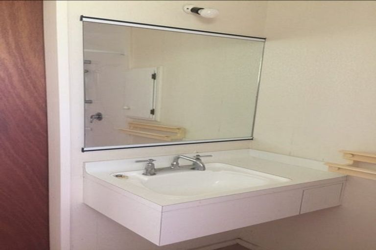 Photo of property in 21 Ongo Road, Hunterville, 4730