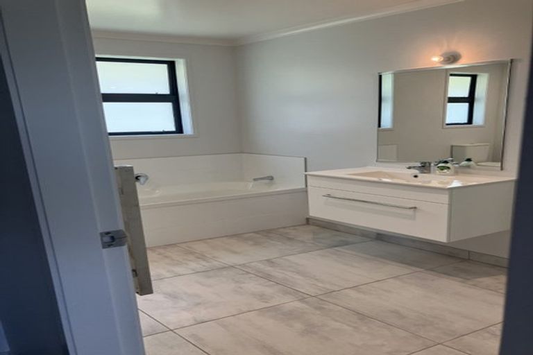 Photo of property in 37 Kahurangi Lane, Mangawhai, Kaiwaka, 0573