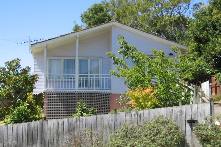 Photo of property in 54 Taurus Crescent, Beach Haven, Auckland, 0626