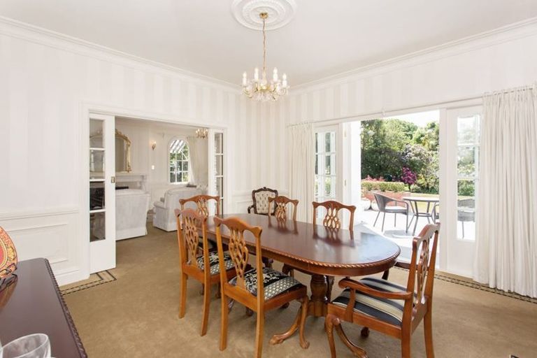 Photo of property in 122 Straven Road, Fendalton, Christchurch, 8014