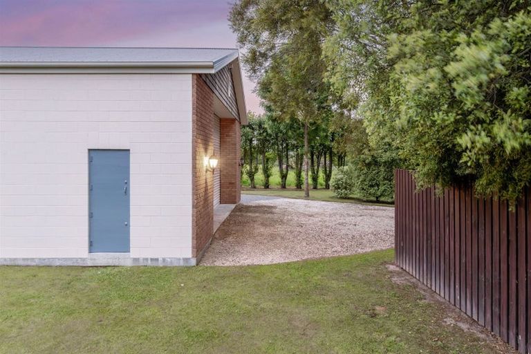 Photo of property in 518 Pound Road, Yaldhurst, Christchurch, 7676