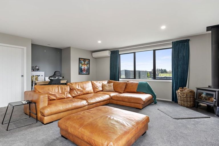 Photo of property in 12 Wycliffe Place, Solway, Masterton, 5810