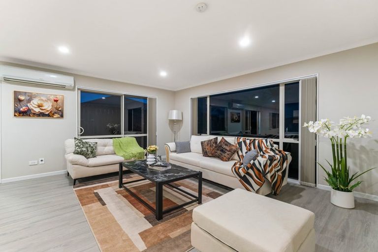 Photo of property in 24 Goh Place, Manurewa, Auckland, 2105