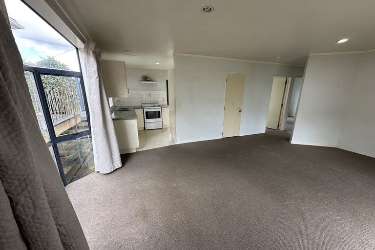 Photo of property in 8 Vanbrugh Place, Bucklands Beach, Auckland, 2014