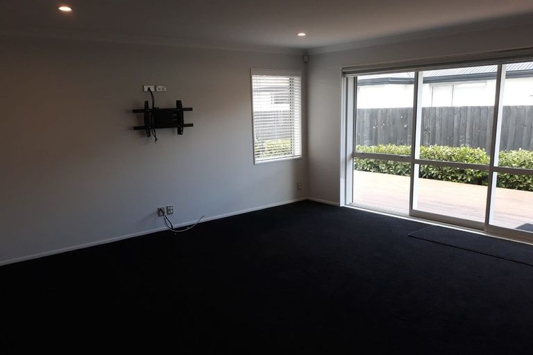 Photo of property in 9 Hineaari Street, Marshland, Christchurch, 8083