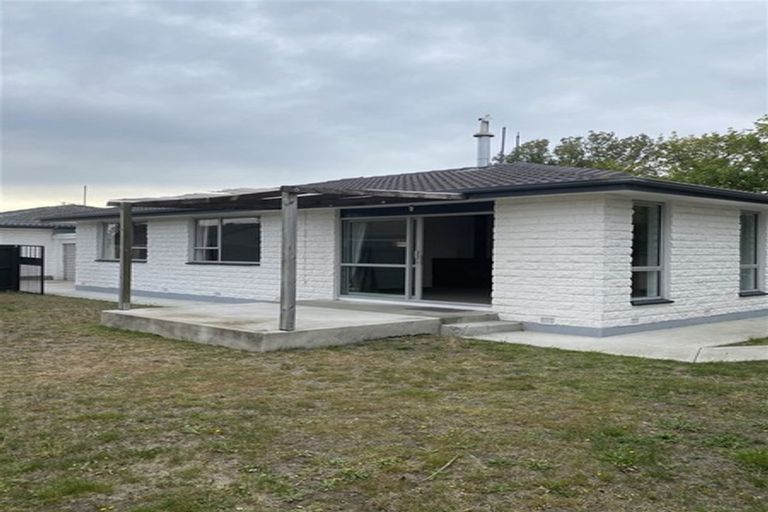 Photo of property in 2/73 Royal Park Drive, Parklands, Christchurch, 8083