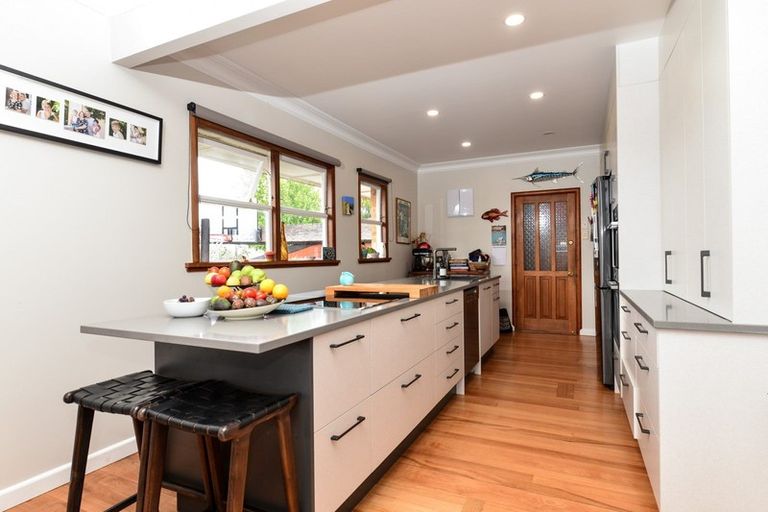 Photo of property in 16 Mansel Avenue, Hillcrest, Hamilton, 3216