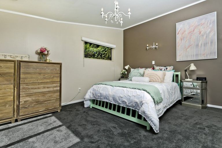 Photo of property in 1a Long Bay Drive, Torbay, Auckland, 0630