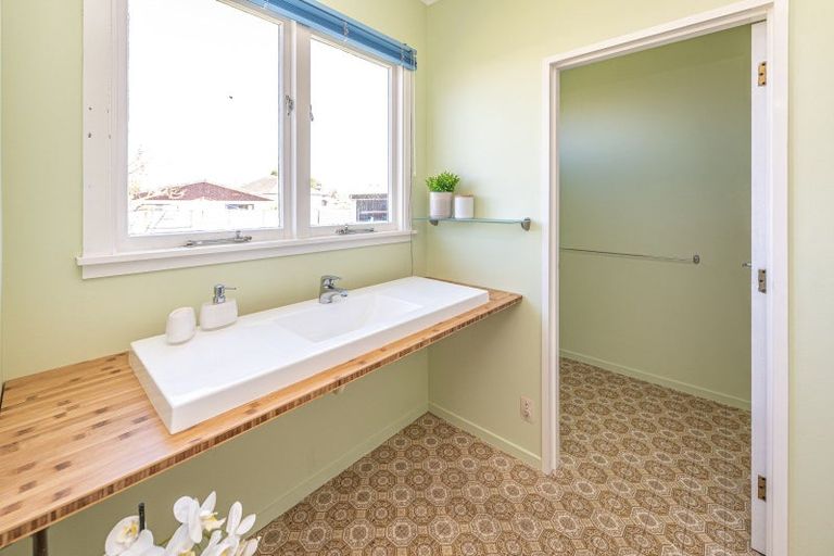 Photo of property in 73 Fitzherbert Avenue, Tawhero, Whanganui, 4501