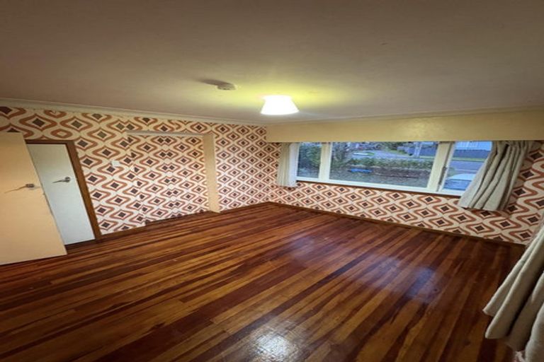Photo of property in 1/380 West Coast Road, Glen Eden, Auckland, 0602