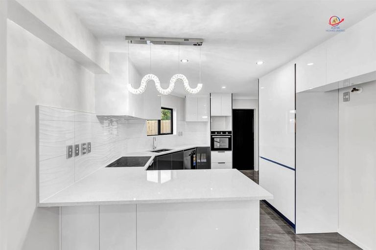 Photo of property in 15 Mckean Avenue, Manurewa, Auckland, 2102