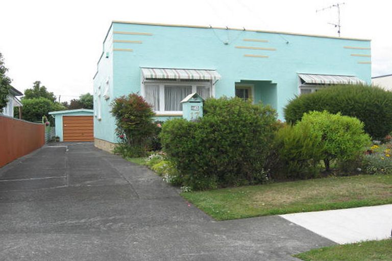 Photo of property in 17 Ballance Street, Aramoho, Whanganui, 4500