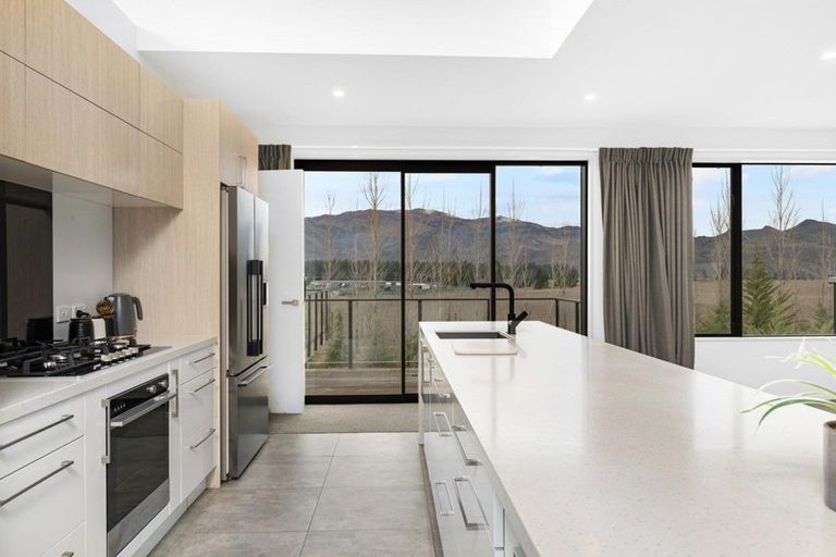 Photo of property in 5 Monaco Drive, Cromwell, 9384