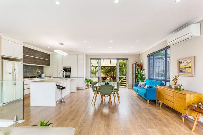 Photo of property in 9 Korihi Drive, Swanson, Auckland, 0614