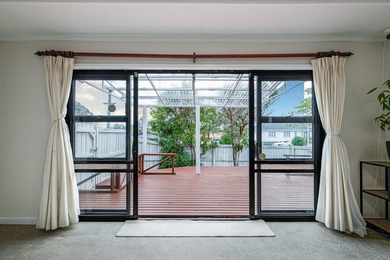 Photo of property in 1/31 Arawa Street, New Lynn, Auckland, 0600