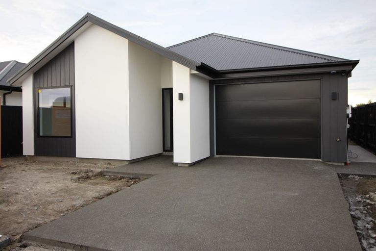 Photo of property in 12 Hiller Green Street, Halswell, Christchurch, 8025