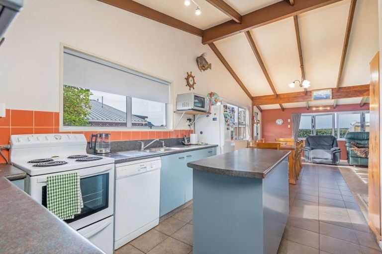 Photo of property in 69 Akitio Esplanade, Akitio, Pongaroa, 4991