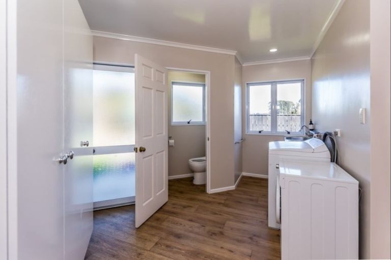 Photo of property in 72 Fairfield Road, Levin, 5510