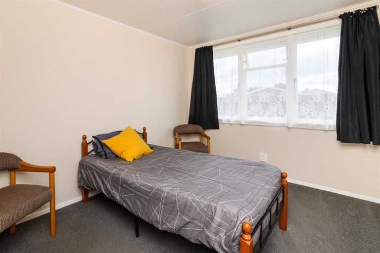 Photo of property in 19 Fergusson Street, Marton, 4710